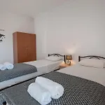 Elli Lux By Rentalspro - Nea Halkidiki Apartment Flogita
